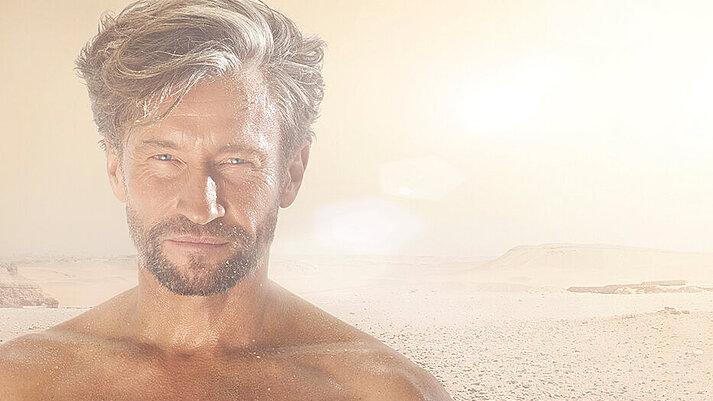 Fotomontage: Mann in Wüste